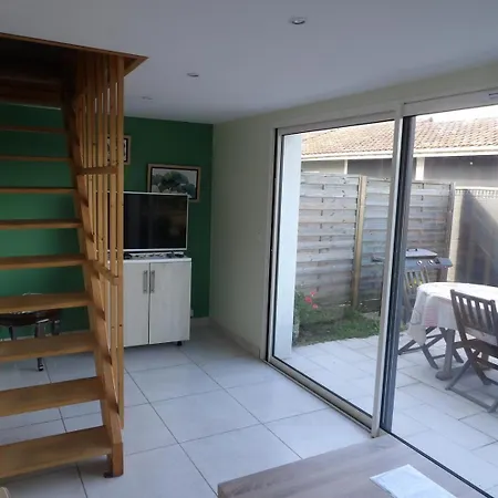 בית נופש La Du Point Du Jour *